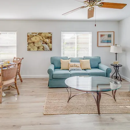 Appartamento Cozy And Bright Naples Abode With Community Amenities!